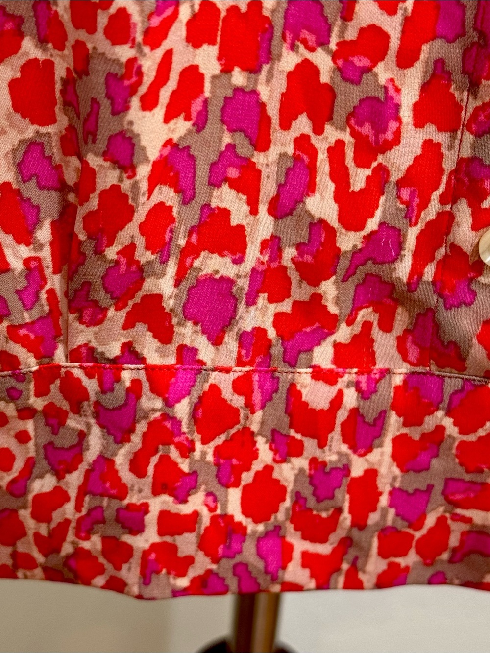 CAbi Sleeveless Collared Button-Front Hi/Lo Blouse in Red and Pink Print - Picture 4 of 10